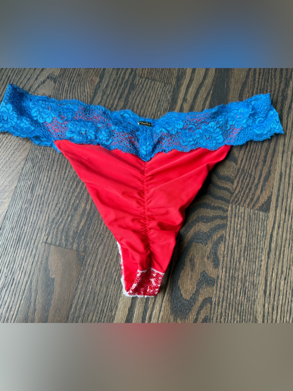 Beach Bunny American flag bikini - Picture 2 of 4